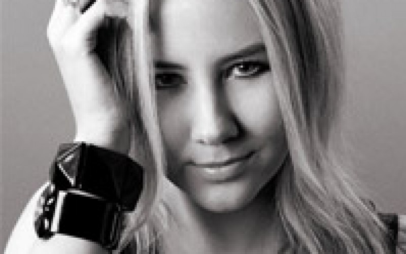 5 minutes with Make-Up artist Amber D